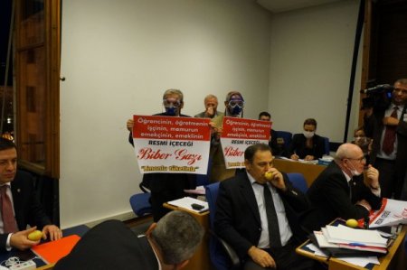 Meclis Plan ve Bütçe Komisyonunda 'biber gazını kim sıktı' tartışması