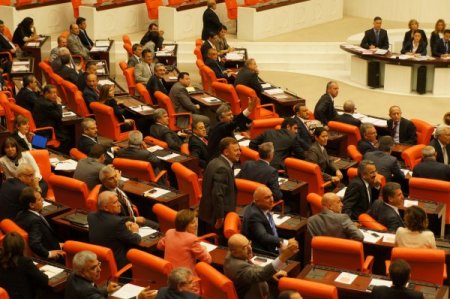 Meclis'te kapalı oturumdan dolayı güvenlik artırıldı