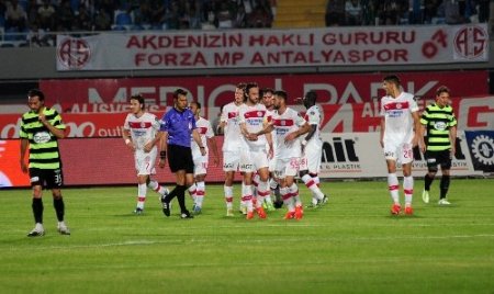 Medical Park Antalyaspor: 1 - Akhisar Belediyespor: 0 (İlk yarı)