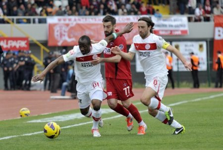 Medical Park Antalyaspor: 2 - Gaziantepspor:1 (İlk yarı)