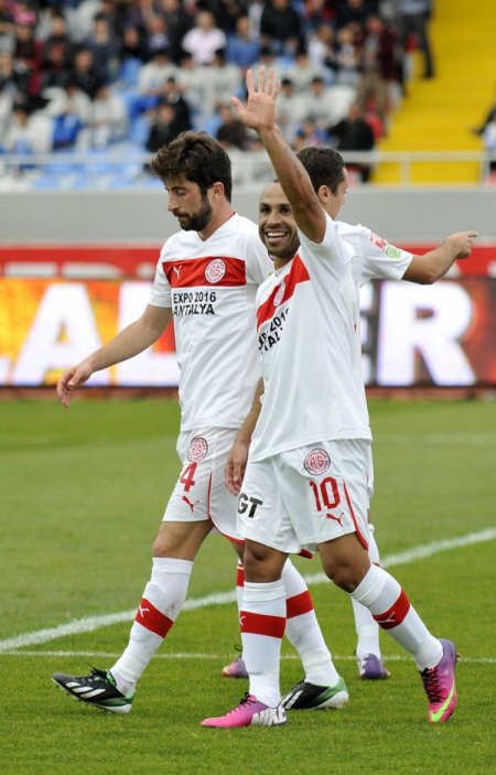 Medical Park Antalyaspor: 2 - Gaziantepspor:1 (İlk yarı)