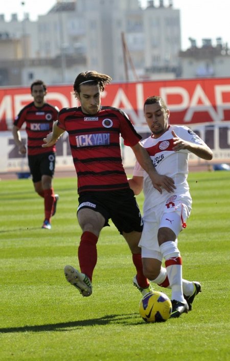 Medical Park Antalyaspor: 2 - Gençlerbirliği: 4 (İlk yarı)