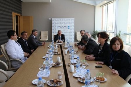 Medicana’dan askıda ekmeğe SMS’li destek