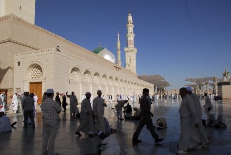 Medine İmam’ından Sabah Namazında Zilzal Suresi'ni Okudu