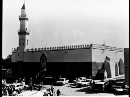 Medine’ye Siyah-beyaz Yolculuk