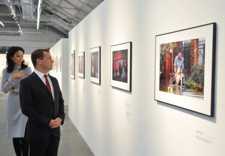 Medvedev, “Anne kalbi” fotoğrafını en iyi sanat eseri seçti
