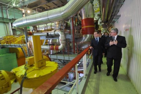 Medvedev, Türkiye'de inşa edilecek nükleer santralin benzerini denetledi