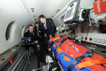 Medvedev, Türkiye'de inşa edilecek nükleer santralin benzerini denetledi