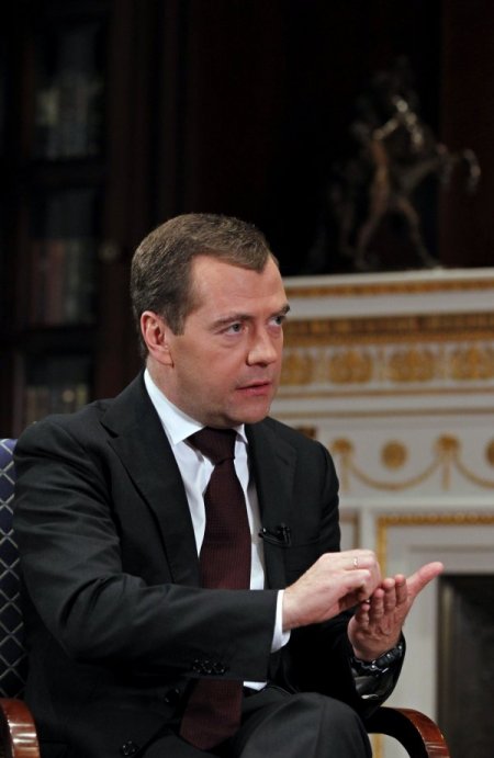 Medvedev: Batılılar muhalefeti silahlandırdıkça, Suriye’de barış olmayacak