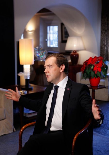 Medvedev: Esed büyük hata yaptı, iktidarda kalma şansı her geçen gün azalıyor