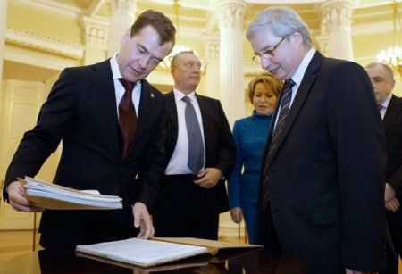 Medvedev: Hedefimiz Herkese Tam Özgürlük