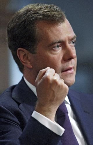 Medvedev: İsrail'in İran'a Saldırısı Tam Bir Felaket Olur