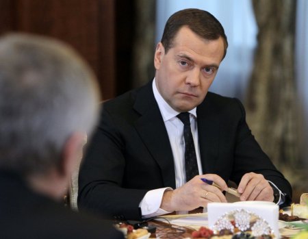 Medvedev: Kıbrıs’ın doğalgaz yataklarında Türkiye problemi var