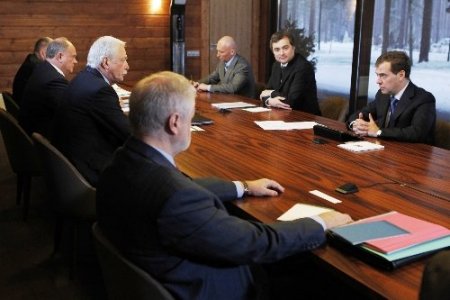 Medvedev Liderleri Kabul Etti; Yenilenen Duma 21 Aralık’ta Toplanacak