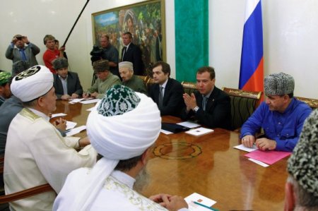 Medvedev Müftülerle Bir Araya Geldi