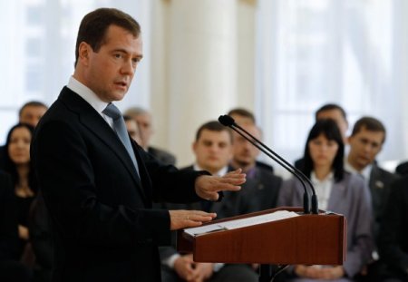 Medvedev: Rusya ‘şişman Kediler’ Değil, Politikacılar Tarafından Yönetilmeli