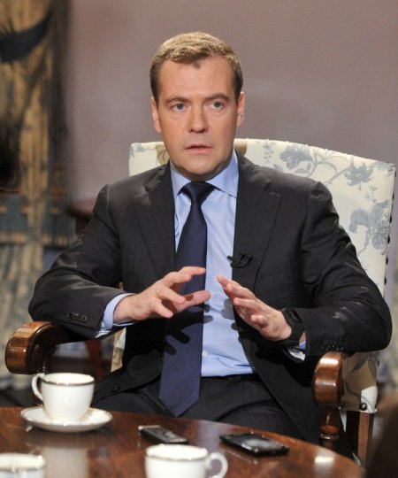 Medvedev: Suriye krizinde taraf değiliz