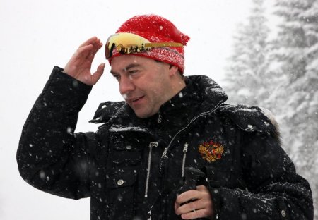 Medvedev Twitter’den yazdı: Ne zaman bahar gelecek?