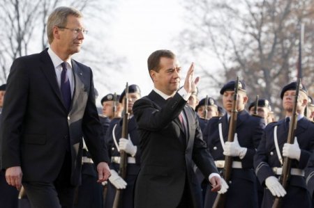 Medvedev’den İran Uyarısı: Savaş Piknik Değil, Biz İstemiyoruz!