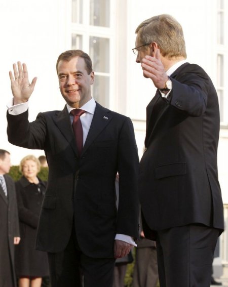 Medvedev’den İran Uyarısı: Savaş Piknik Değil, Biz İstemiyoruz!