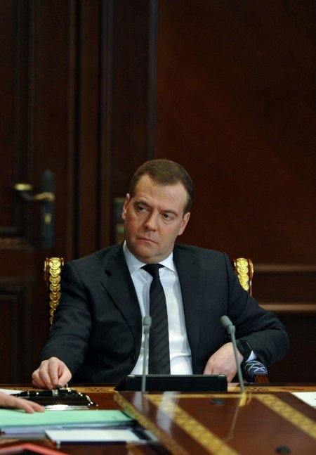 Medvedev’den Kıbrıs paketine tepki: Müsadereden farksız
