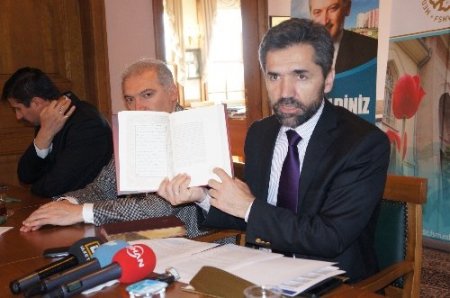 'Mehmet Akif, Türkçe ibadet endişesiyle meali teslim etmedi'