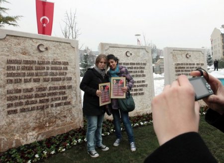 Mehmet Akif Ersoy Aniti Acildi