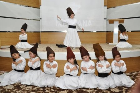 Mehmet Eroğlu Ortaokulu, Mevlana’yı anma ve anlama programı düzenledi
