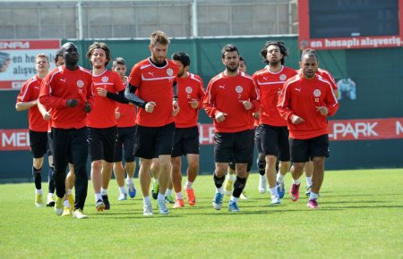 Mehmet Özdilek: Trabzon'dan puan alarak dönmek istiyoruz