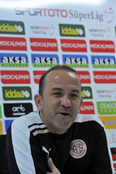 Mehmet Özdilek: Trabzon'dan puan alarak dönmek istiyoruz