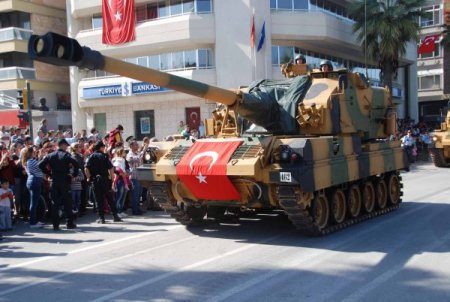 Mehmetçiği zılgıtlarla selamladılar