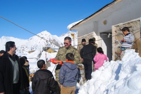 Mehmetçik, Dağlıcalılara ilaç oldu