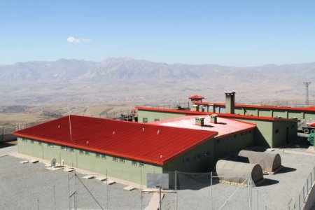 Mehmetçik sınırı 'Kale-Kollar'la koruyor