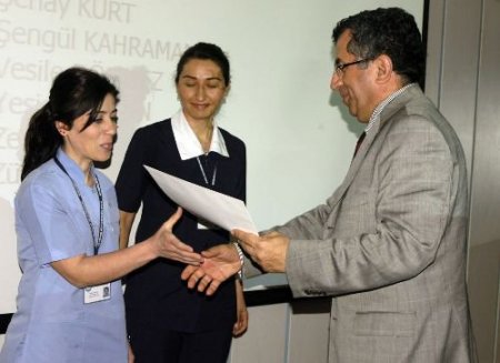Mektepli Hemşireler Üniversitenin Gözdesi