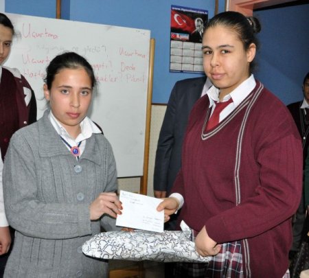 Mektuplaşarak ömür boyu dost kalacaklar