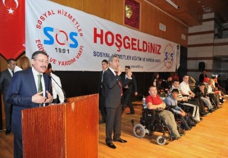 Melih Gökçek: Engelliler huzurluysa biz de huzurluyuz