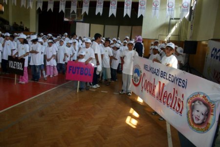 Melikgazi Belediyesi 12 Branşta Yaz Kursu Açacak