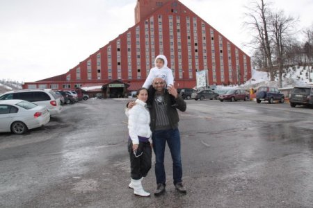 Memati, Ailesi İle Kartepe’de Eğlendi