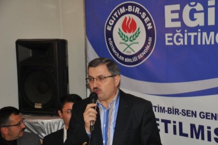 Memur-Sen Genel Başkanı Gündoğdu: Başörtüsü yasağı sona ermeli