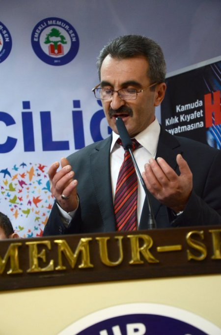 Memur-Sen önce imza topladı sonra dua etti