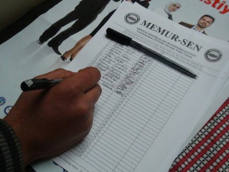 Memur-Sen'den 'Kamuda Kılık Kıyafet Serbestliği' için imza kampanyası