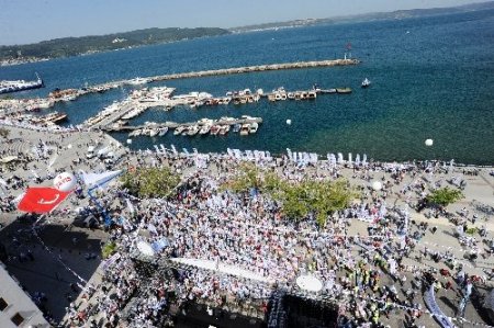 Memur-Sen'in Çanakkale'deki 1 Mayıs kutlaması bayram havasında geçti