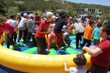 Memurlar bahar şenliğinde buluştu