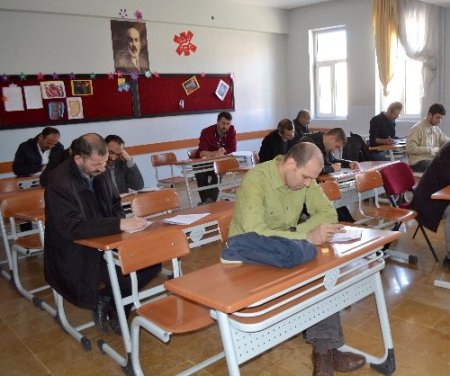 Memurlar ve çocukları dini bilgilerini sınadı