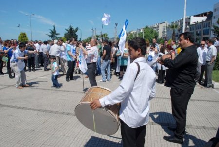 Memurlardan Davul-klarnet Eşliğinde İş Bırakma Eylemi