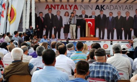 Menderes Türel: Chp'nin Hayali Vaatlerle Duygu Sömürüsü Yapıyor