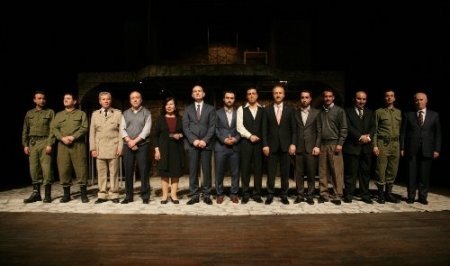 Menderes’in Yassıada günleri sahnede