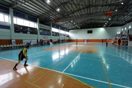 Mendil kapmaca yarışları final karşılaşmalarıyla sona erdi