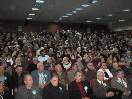 Menemen'de Kutlu Doğum Programı Düzenlendi