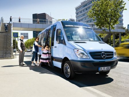 Mercedes, 'Dolmuş' Açılımı Ve Belediye Otobüsleriyle Büyümeye Devam Edecek